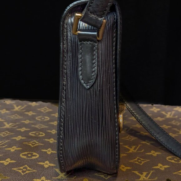 LOUIS VUITTON Saint Cloud Epi Leather PM Crossbody in Black - Picture 7 of 16